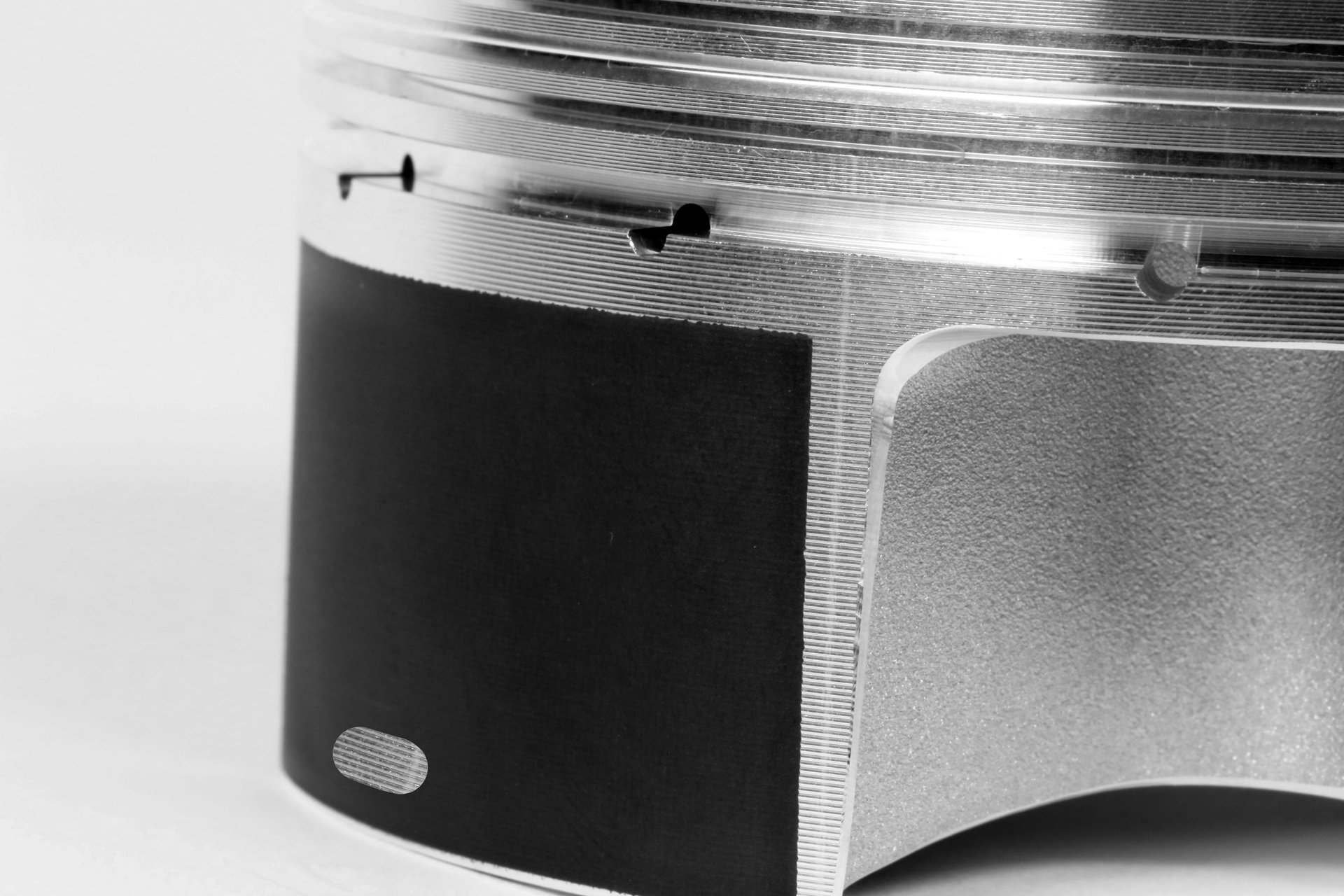 JE's Patented Perfect Skirt Coating Is A Breakthrough In Piston Technology